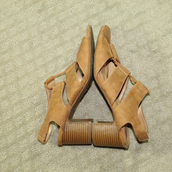 Abella True Comfort Carly Wm 8.5M Tan Strappy w Elastic Laces 2.5" Block Heels - Picture 4 of 6